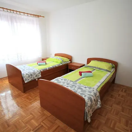 Valentina Guest house *